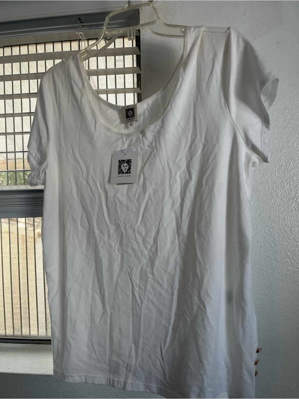 Anne Klein White Scoop Neck Short Sleeve Tee with Side Button Detail